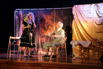 PEŁNE HUMORU WIDOWISKO – „DAMULKA” 